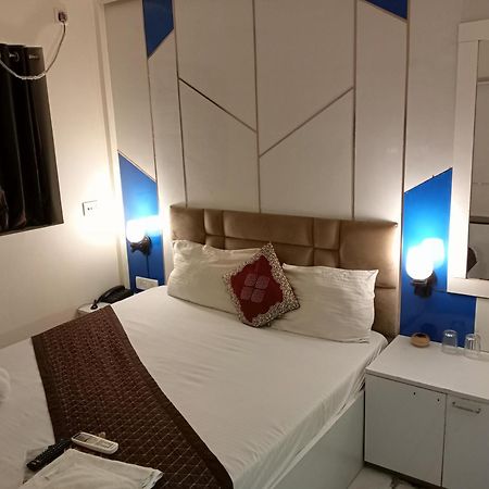 Hotel Green Leaf โกลกาตา ภายนอก รูปภาพ